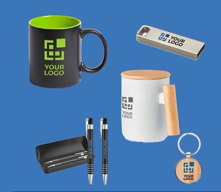 Varios artículos de merchandising como tazas, bolígrafos y libretas personalizadas